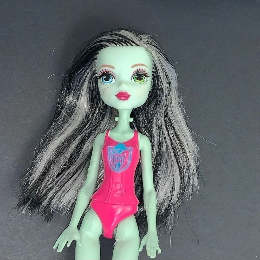 Monster High Frankie Stein Doll 2015 Ghoul Spirit DNV66 Cheerleader Doll